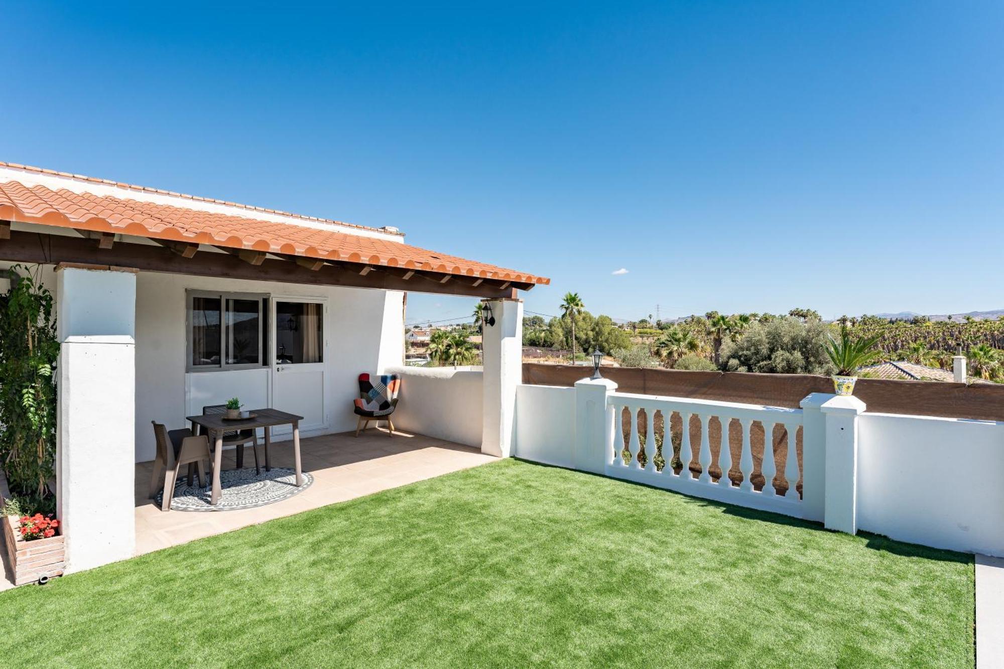 La Casa De Familia Bed & Breakfast Málaga Dış mekan fotoğraf